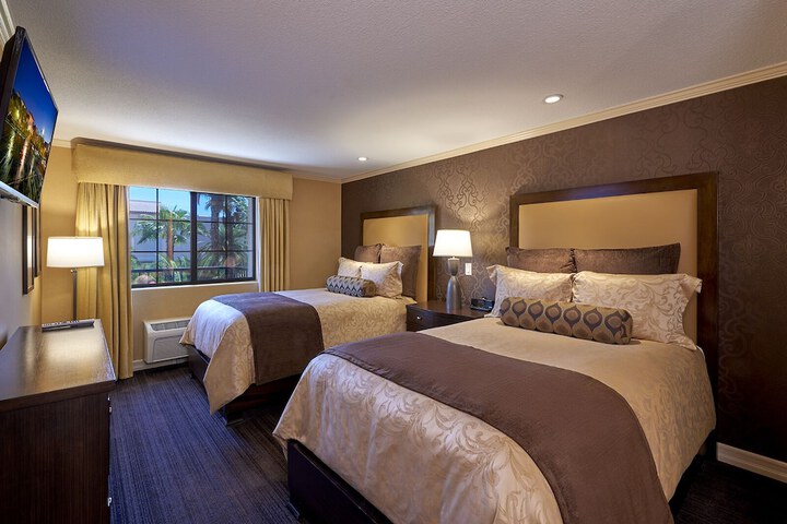 Room 43 of 62