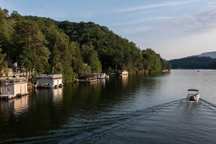 Indoor Pool & Golf Course Views: Lake Lure Condo!