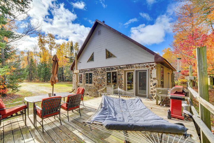 Paradise Cottage: Trail Access Nearby