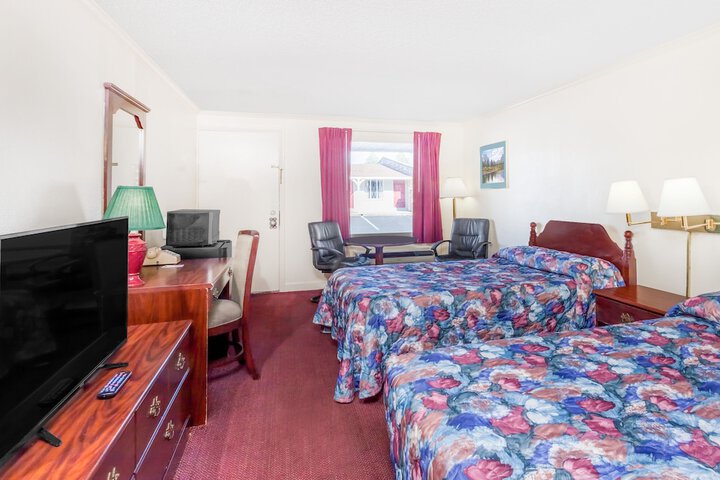 Room 6 of 19