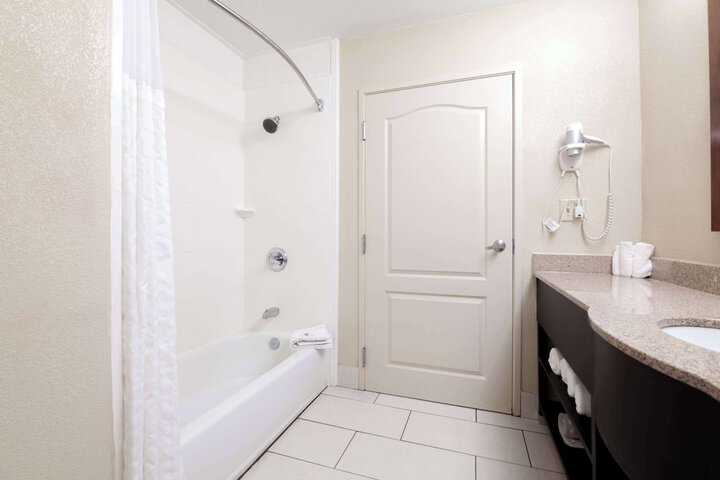 Room 8 of 20