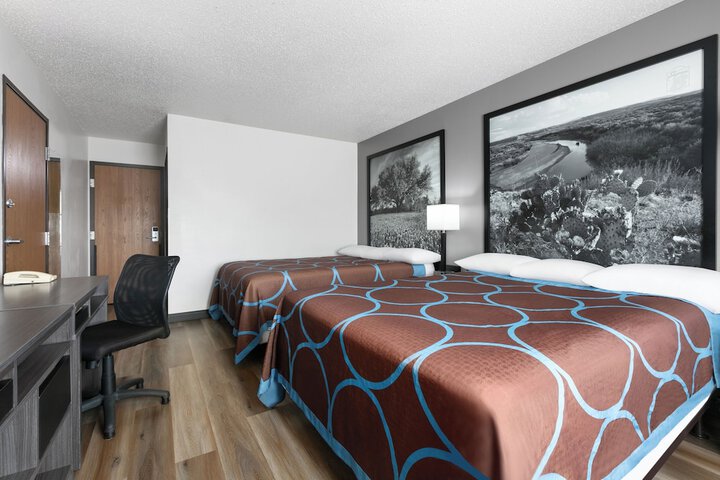 Room 42 of 59