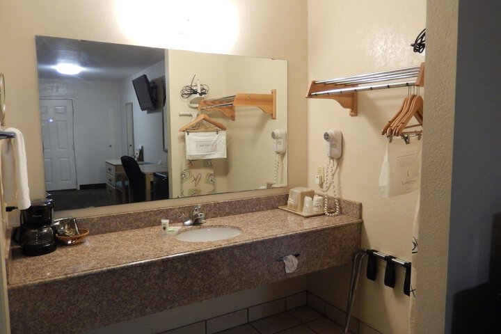 Room 14 of 30