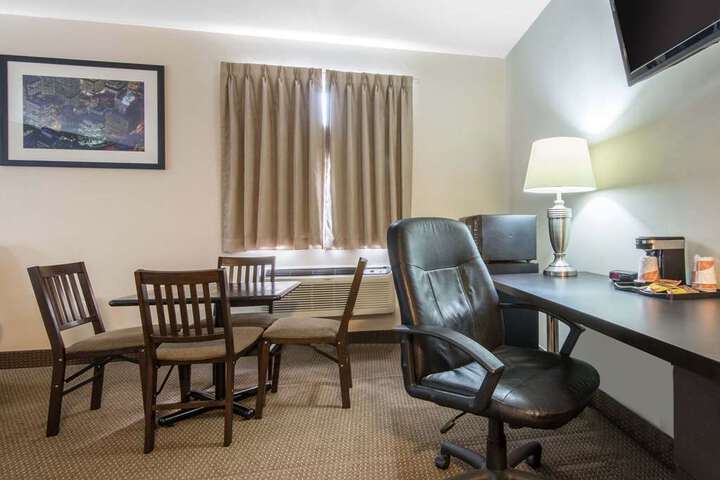 Room 53 of 116