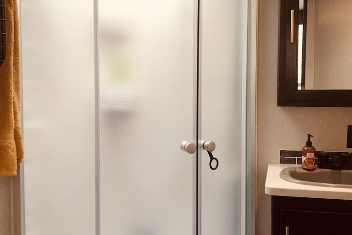 Room 182 of 292