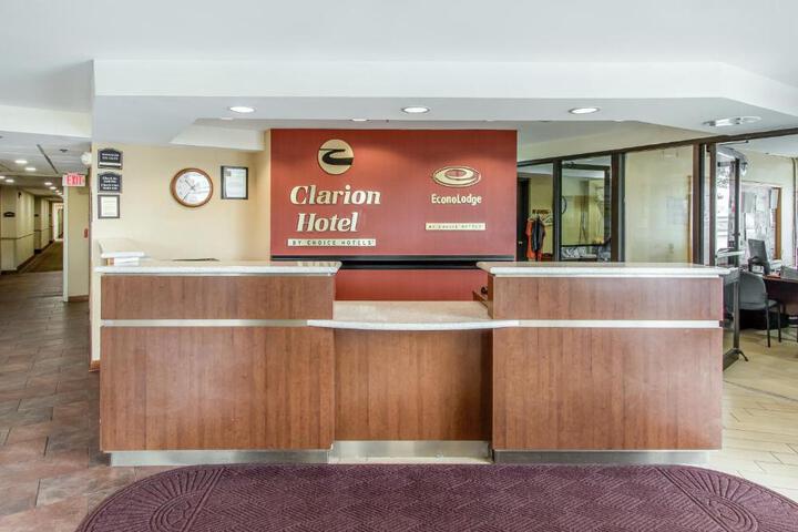 Econo Lodge Broken Arrow