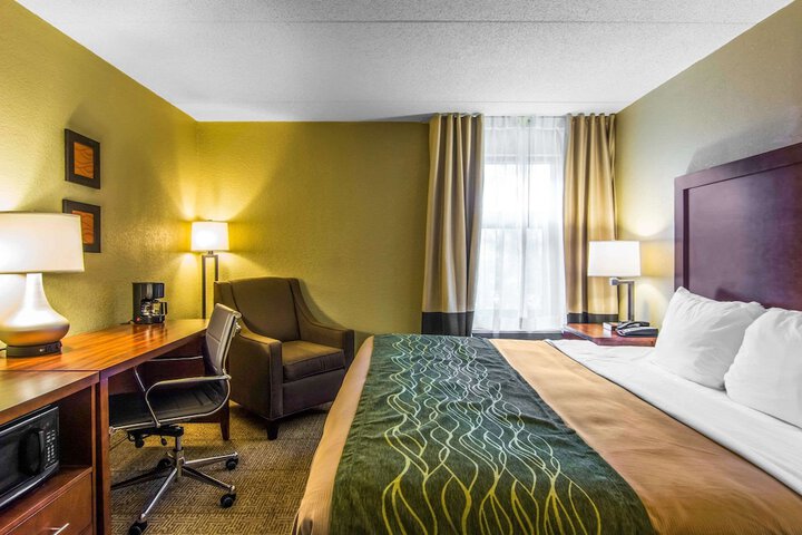 Room 16 of 35