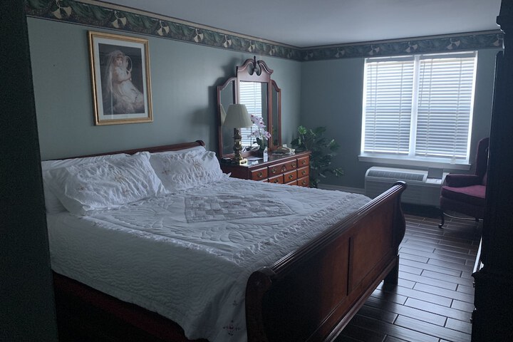 Room 20 of 42