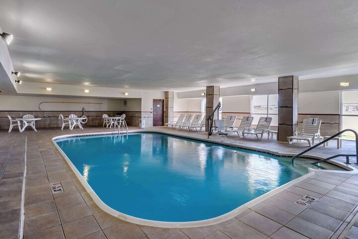 Quality Suites Addison - Dallas