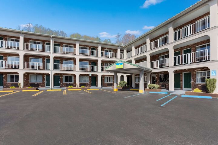 Hotel 7 of 32