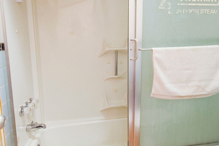 Room 16 of 57