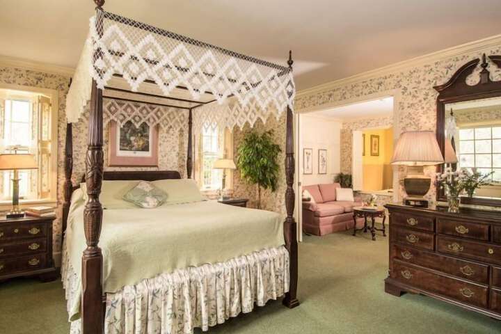 Room 20 of 27