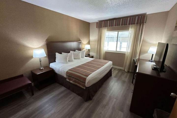 Room 10 of 42