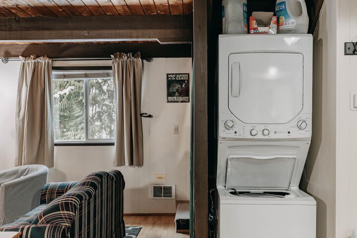 Mt Baker Rim Cabin 63 - a Traditional ski Chalet Pet Friendly Free Wi-fi
