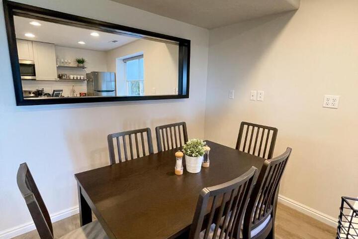 City View Retreat 2 BR 1 B