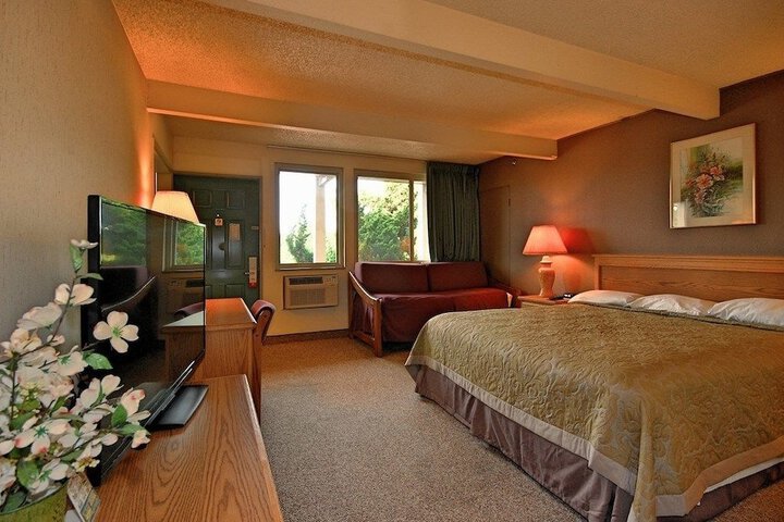 Room 11 of 34