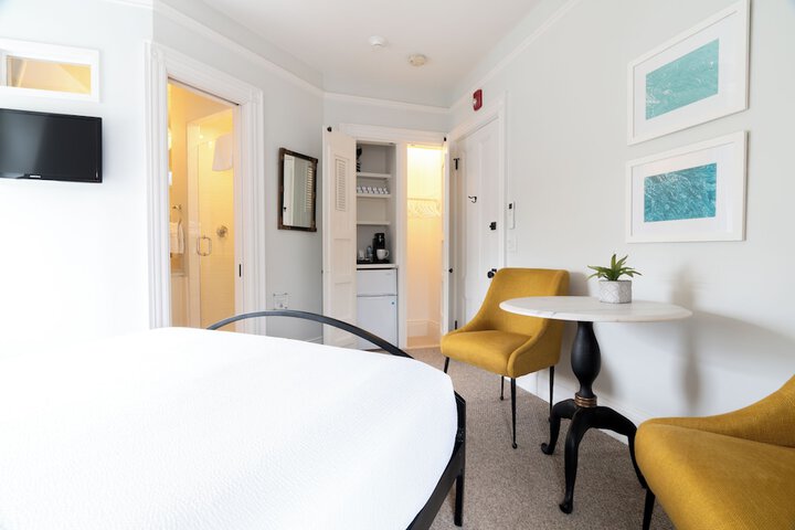Room 34 of 34