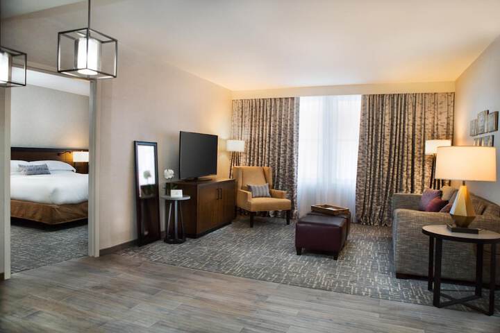 Hotel Madison & Shenandoah Conference Ctr