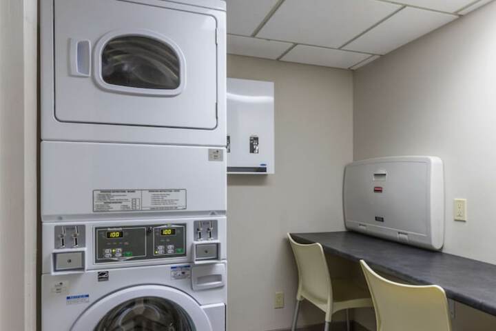 Room 20 of 32