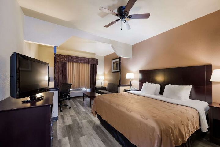 Room 43 of 68