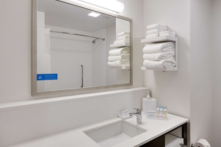 Hampton Inn by Hilton Irvine Spectrum / Lake Forest