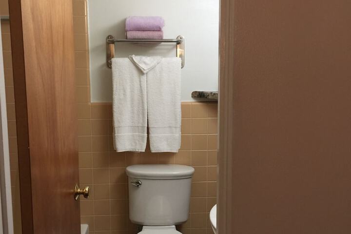 Room 32 of 44