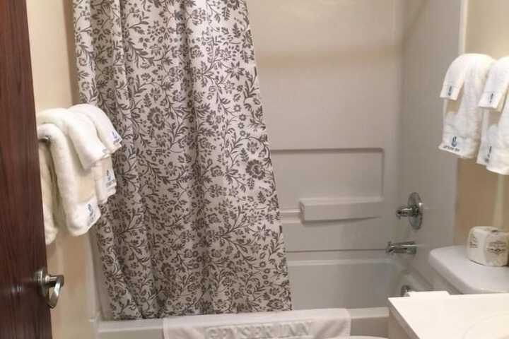Room 12 of 23