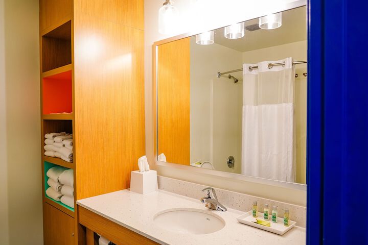 Room 20 of 64