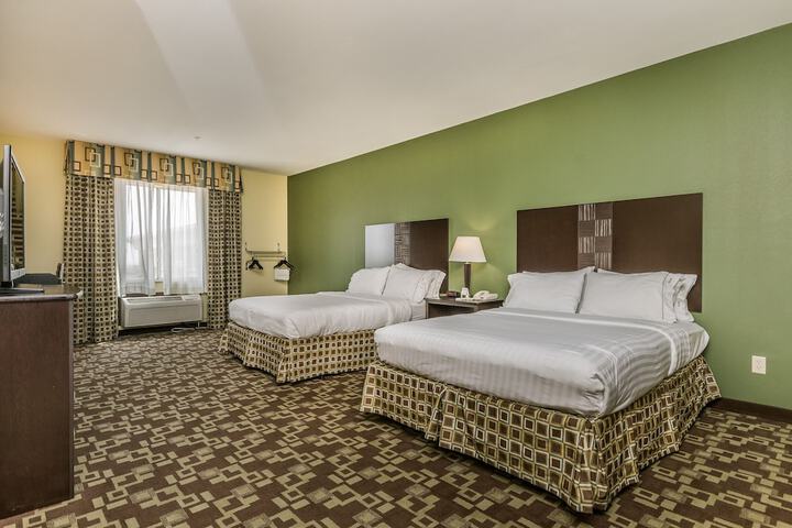 Room 30 of 47