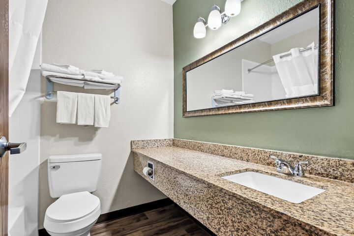 Quality Inn Brookings - University
