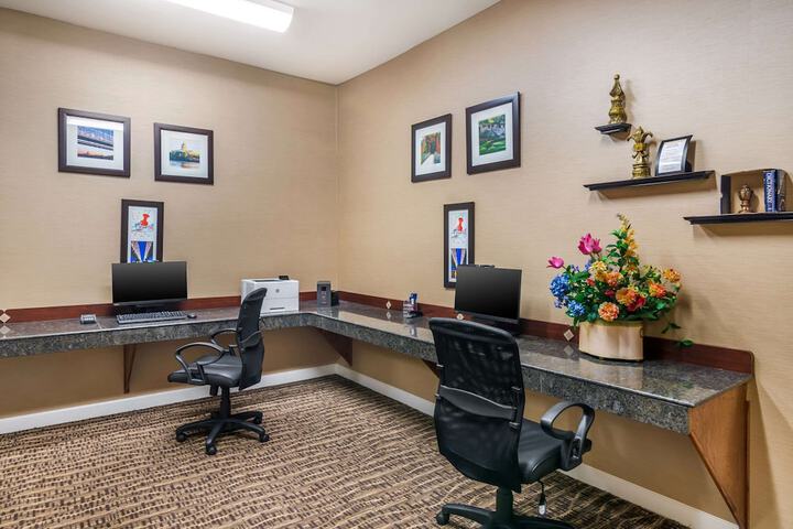 Business Center 78 of 78