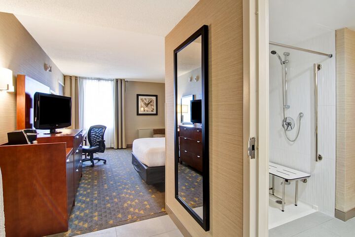 Room 38 of 60
