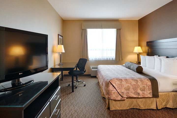 Room 9 of 18