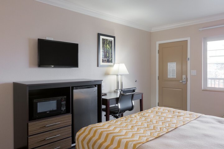 Room 21 of 30