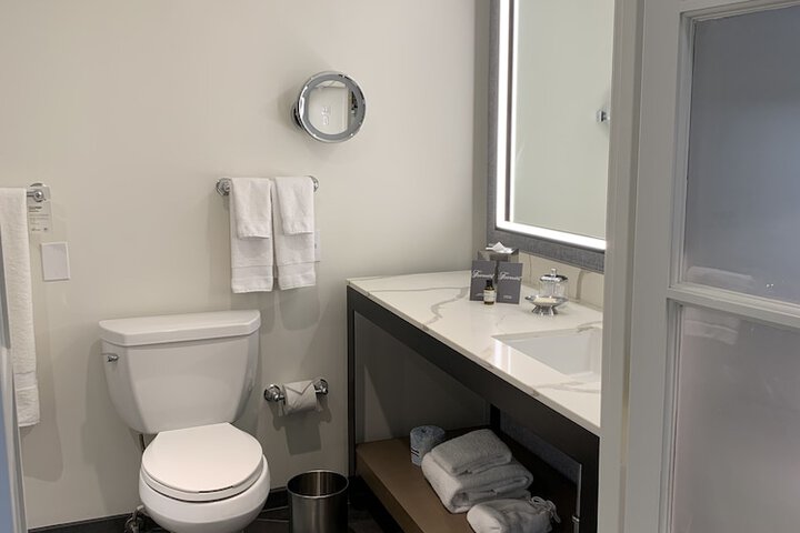 Room 67 of 172