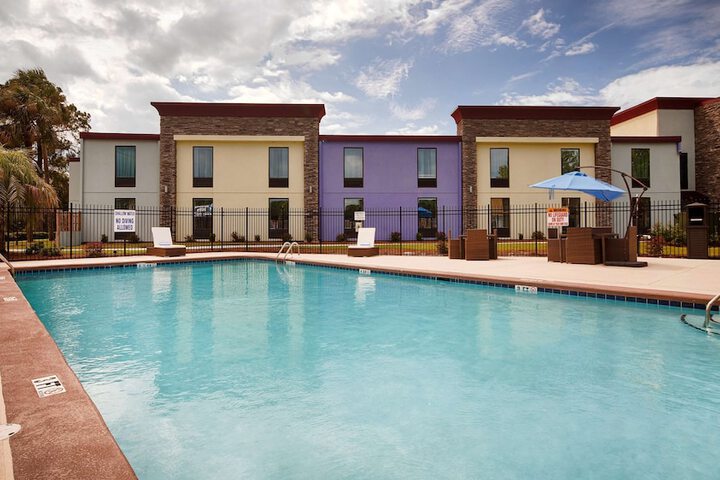 Pool 3 of 23