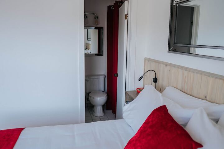 Room 7 of 17
