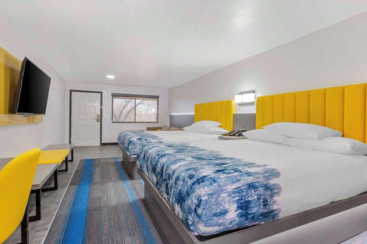 Room 13 of 27