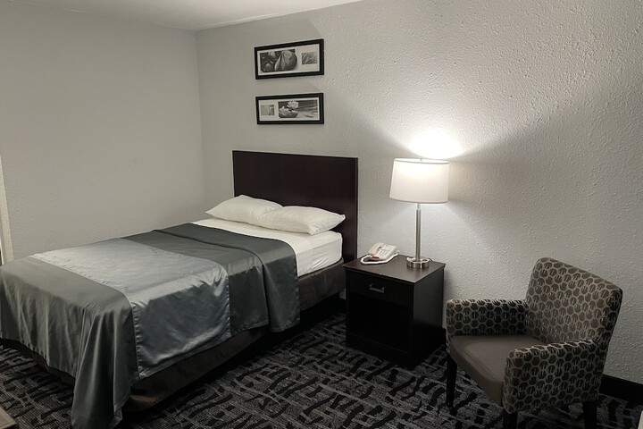 Room 27 of 30