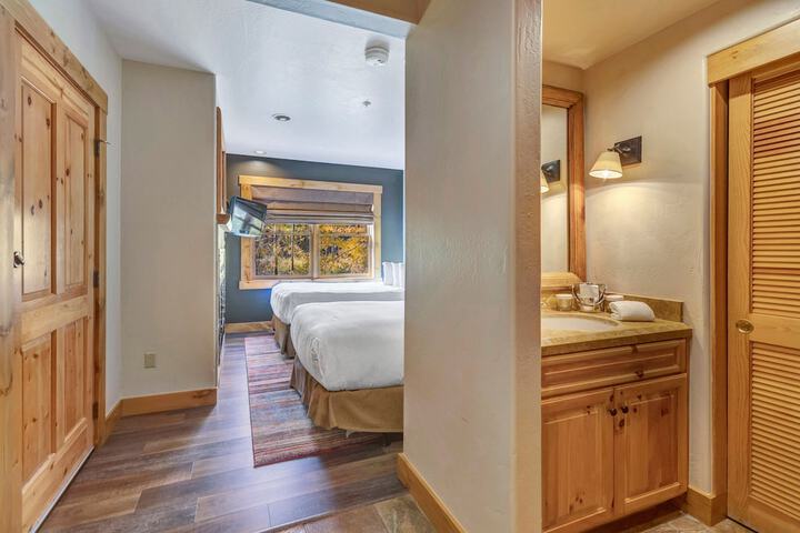 Room 55 of 100