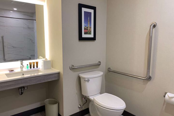 Room 45 of 109