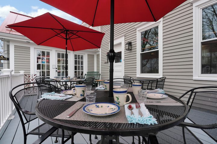 The James Place Inn B & B