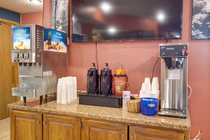 Breakfast/Coffee Service 42 of 50