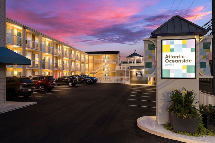 Hotel 3 of 64