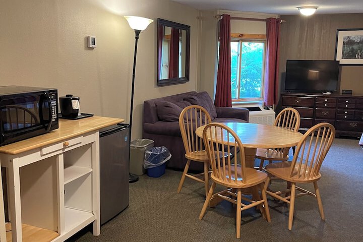 Room 46 of 86