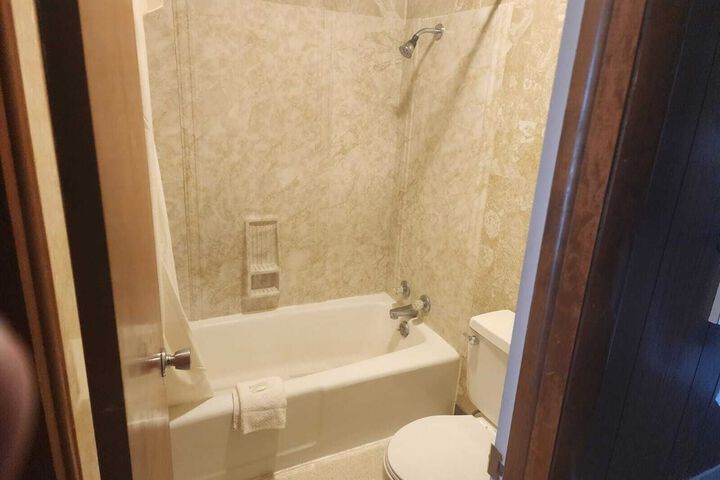 First Inn by OYO Quinter Hwy 70