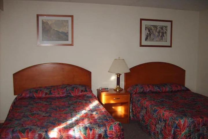 Room 7 of 40