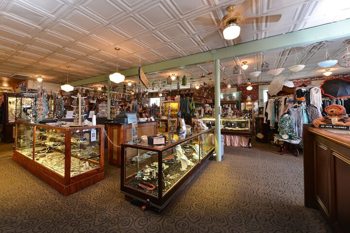 Gift Shop 27 of 33