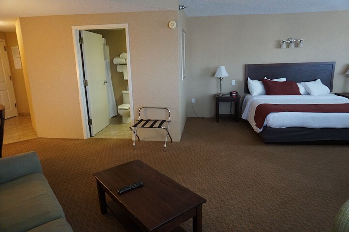 Room 13 of 33