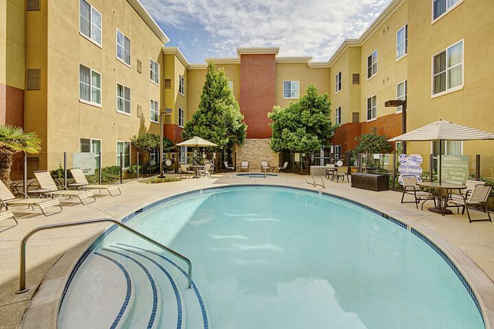 Pool 10 of 58